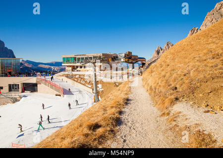 Télécabine Dantercepies en hiver des Alpes de Siusi Banque D'Images