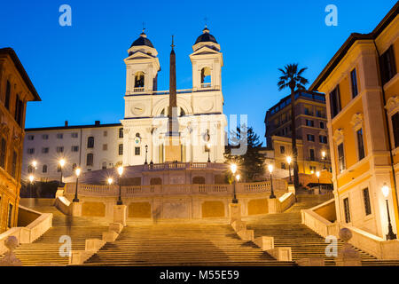 La place d'Espagne (Scalinata di Trinità dei Monti), Rome, Italie, entre Piazza di Spagna et la Piazza Trinità dei Monti et de l'église Trinità dei Monti. Banque D'Images