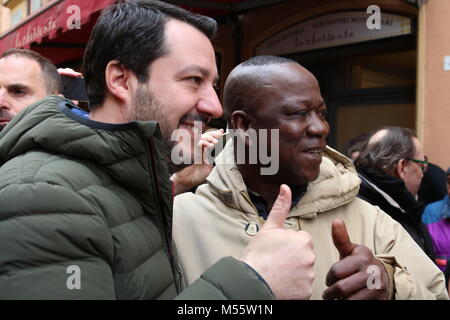 Modène, Italie. 20 Février, 2018. Matteo Salvini, politique publique de la Lega Nord conférence Crédit : Fabrizio annovi/Alamy Live News Banque D'Images