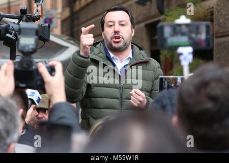 Modène, Italie. 20 Février, 2018. Matteo Salvini, politique publique de la Lega Nord conférence Crédit : Fabrizio annovi/Alamy Live News Banque D'Images