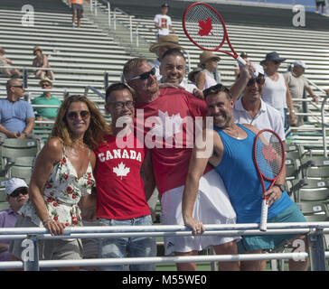 Delray Beach, FL, USA. Feb 20, 2018. Delray Beach, FL - le 20 février : fans canadiens ont participé à la fête du Canada au 2018 Delray Beach Ouvrir tenue à l'Delray Beach Tennis Center à Delray Beach, en Floride. Crédit : Andrew Patron/Zuma Wire Crédit : Andrew Patron/ZUMA/Alamy Fil Live News Banque D'Images