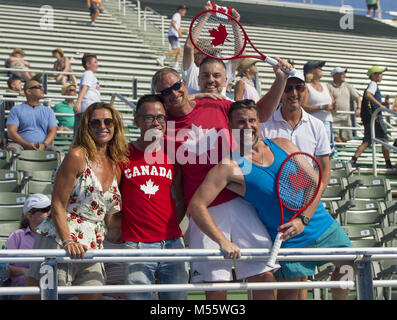 Delray Beach, FL, USA. Feb 20, 2018. Delray Beach, FL - le 20 février : fans canadiens ont participé à la fête du Canada au 2018 Delray Beach Ouvrir tenue à l'Delray Beach Tennis Center à Delray Beach, en Floride. Crédit : Andrew Patron/Zuma Wire Crédit : Andrew Patron/ZUMA/Alamy Fil Live News Banque D'Images