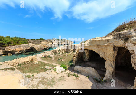 Roca Vecchia Zone archéologique de la côte de la mer, Italie Banque D'Images