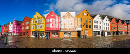 Maisons colorées dans le quartier historique de Bryggen à Bergen Banque D'Images