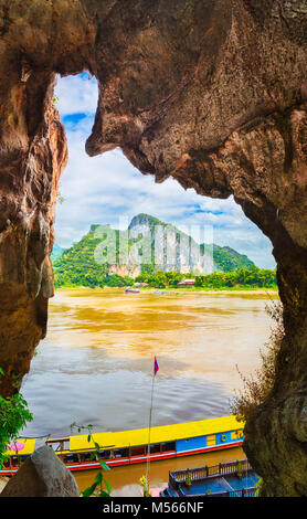 Vue de la grotte. Beau paysage. Le Laos. Banque D'Images