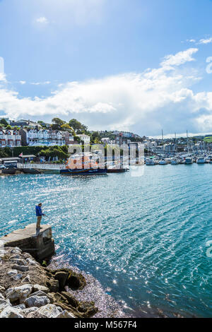 Mise en scène du port désaffecté, délabrée à Brixham Harbour, dans le sud du Devon, Royaume-Uni. Banque D'Images