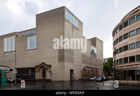 Kunstmuseum Köln unter Einbeziehung KOLUMBA Erbaut 1997-2007 Resten von der Kirche St Peter Zumthor Teilansicht Kolumba Architekt v Südwesten Banque D'Images