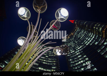 Milan, 24 décembre 2015 - 'gratte-ciel emblématique Tour'Unicredit dans le quartier moderne de Milan, près de la gare Garibaldi Banque D'Images