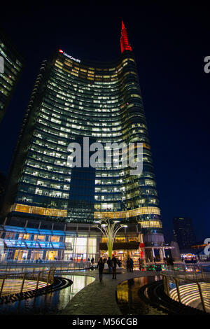 Milan, 24 décembre 2015 - 'gratte-ciel emblématique Tour'Unicredit dans le quartier moderne de Milan, près de la gare Garibaldi Banque D'Images