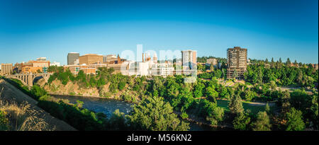 Spokane Washington sur les toits de la ville et des rues Banque D'Images