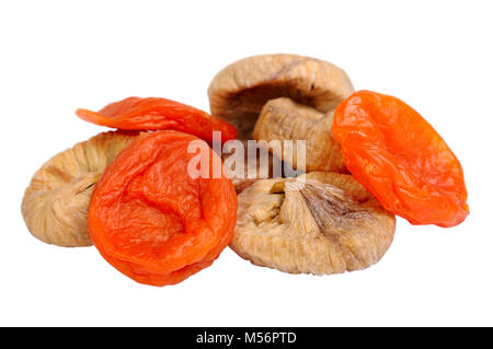 Les figues et les abricots isolated on white Banque D'Images