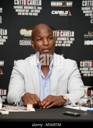 NEW YORK, NY - 26 août : Boxer Bernard Hopkins en photo au New York Conférence de presse pour la prochaine ' COTTO Vs CANELO ' ensemble pour le 21 novembre 2015 à Las Vegas, à l'hôtel Wyndham New Yorker Hotel à New York le 26 août 2015 dans la ville de New York. Credit : Harry Pluviose/MediaPunch Banque D'Images