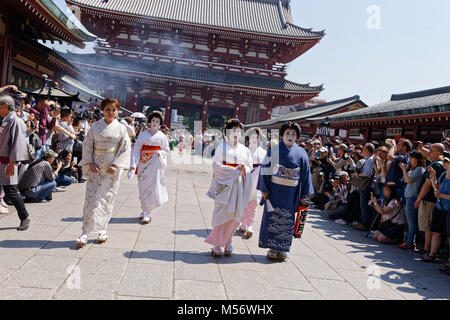 Le Daigyoretsu pendant la Sanja Matsuri festival, Tokyo, Japon. Banque D'Images