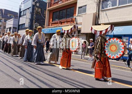 Le Daigyoretsu pendant la Sanja Matsuri festival, Tokyo, Japon. Banque D'Images