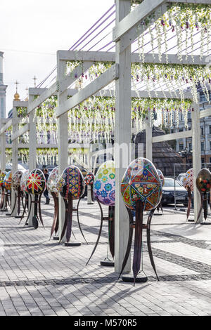 L'Ukraine. Kiev, le 27 avril 2017. Décoration de Pâques sur Sofievskaya Square. Banque D'Images