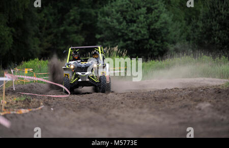 Varsovie, Pologne - 11 juillet 2015 : Polish Safari Rally Cross Championship Banque D'Images