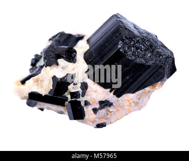 Point de tourmaline noire & Bébés niché dans le feldspath provenant du Brésil, isolé sur fond blanc Banque D'Images