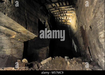 L'Allemagne nazie de la raffinerie de pétrole souterrain secret nommé Dachs 1 intérieur Jakobsberg à Porta Westfalica, Rhénanie du Nord-Westphalie, Allemagne. Le 10 mai 2015. Si Banque D'Images