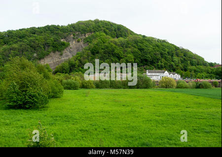 Nazi secret deux ouvrages souterrains à l'intérieur et 142 m Jakobsberg tour de télécommunication sur le haut de Jakobsberg à Porta Westfalica, Nord Banque D'Images