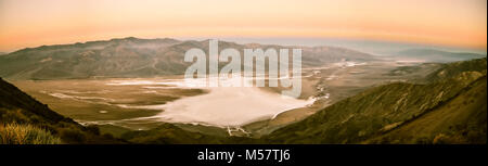 Matin le lever du soleil sur la Death Valley National Park Banque D'Images