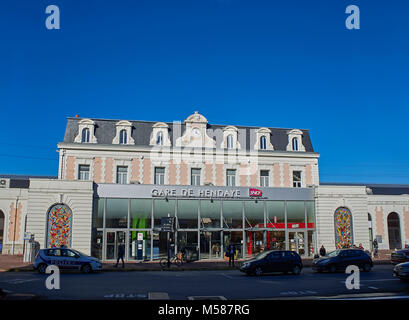 Hendaye, France - le 28 janvier 2018. Façade principale de la gare de Hendaye (Gare de Hendaye). Aquitaine, Pyrénées Atlantiques, France. Banque D'Images