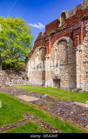 Ruines de St Augustine's Abbey, le plus ancien monastère bénédictin à Canterbury, Kent le Sud de l'Angleterre, Royaume-Uni. Site du patrimoine mondial de l'UNESCO Banque D'Images