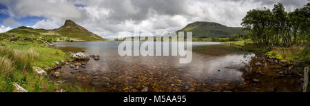 Panorama de lacs dans Cregennan sur Snowdonia un jour nuageux Banque D'Images