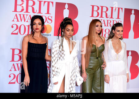 Peu de mélange Perrie Edwards, intangible States, Leigh-Anne Pinnock et Nelson Thirlwall Jade participant à la Brit Awards à l'O2 Arena, Londres. Banque D'Images