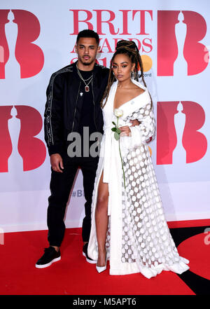 Andre Gray et Leigh-Anne Pinnock participant à la Brit Awards à l'O2 Arena, London Banque D'Images