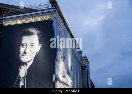 Paris, France - 9 décembre 2017 : Le célèbre chanteur de rock and roll Johnny Hallyday (Jean-Philippe Léo Smet 15 juin 1943 - 6 décembre 2017) mémorial. Banque D'Images