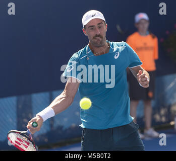 20 février 2018 - Delray Beach, FL, United States - Delray Beach, FL - le 20 février : Steve Johnson (USA) bat Nikoloz Basilashvili (GEO) 6364 lors de la manche d'ouverture de l'Open de Delray Beach 2018 tenue à l'Delray Beach Tennis Center à Delray Beach, en Floride. Crédit : Andrew Patron/Zuma Wire Crédit : Andrew Patron/Zuma sur le fil (crédit Image : © Andrew Patron via Zuma sur le fil) Banque D'Images