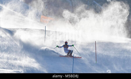 Pyeongchang, Corée. Feb 22, 2018. Marcel Hirscher de l'Autriche est en concurrence au cours de la première exécution de la Men's slalom aux Jeux Olympiques d'hiver de 2018 à Pyeongchang, Corée du Sud, le 22 février 2018. Credit : Michal Kamaryt/CTK Photo/Alamy Live News Banque D'Images