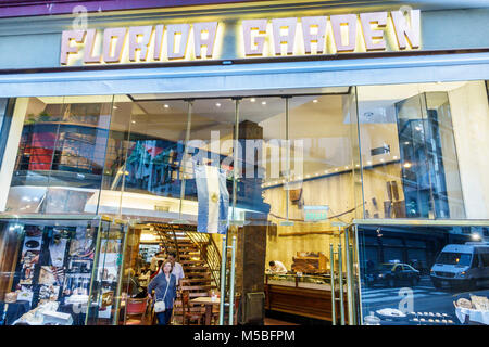 Buenos Aires Argentine, Florida Garden, restaurants restaurants nourriture manger dehors café cafés bistro, extérieur extérieur, signe éclairé, porte, adultes adultes woma Banque D'Images