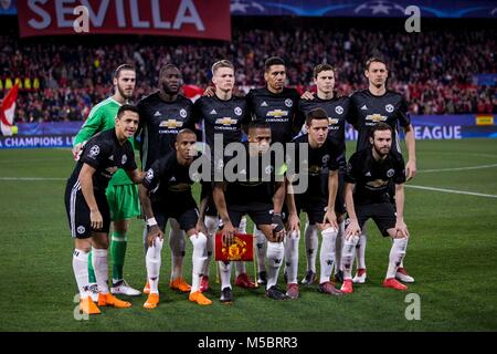 Séville, ESPAGNE - 21 février : Lineup de Manchester avant de l'UEFA Champions League Round de 16 Premier match de jambe entre le FC Séville et Manchester United au stade Ramon Sanchez Pizjuan, 21 février 2018 à Séville, Espagne. (Photo de MO Media/Getty Images) Banque D'Images