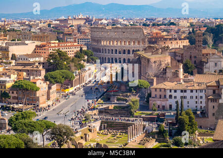 Le Colisée à Rome comme vu de l'air Banque D'Images
