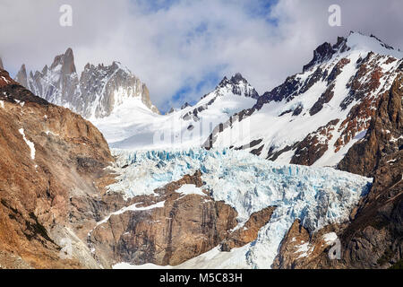 Glacier des Montagnes Fitz Roy, le Parc National Los Glaciares, en Argentine.