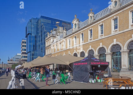 Ville de London Old Billingsgate Market transformé en tant qu'accueil et evénements lieu dans sa rivière Banque D'Images