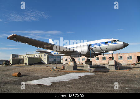 Chukotski Shmidta, région, la Russie - Règlement Shmidta, le 5 juillet 2017 : le monument de l'aviation de l'Arctique. Banque D'Images