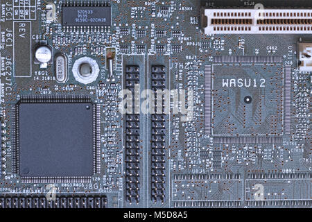 Close-up de la carte mère d'un ordinateur avec des composants électroniques Banque D'Images