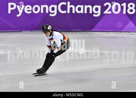 Gangneung, Corée du Sud. Feb 22, 2018. 22 février 2018, la Corée du Sud, Gangneung, Jeux Olympiques, Shorttrack, 1000m, femmes, premier quart-de-finale, Gangneung ovale : l'Allemagne Bianca Walter après la course. Crédit : Peter Kneffel/dpa/Alamy Live News Banque D'Images