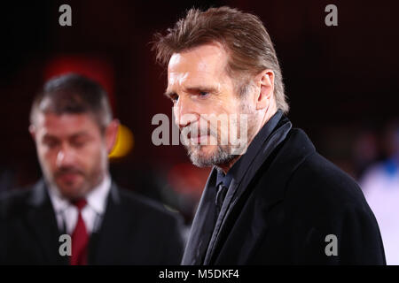 Hambourg, Allemagne. Feb 22, 2018. Cérémonie de remise des prix de la caméra d'or : arrivée de l'acteur Liam Neeson. La star hollywoodienne sera reçu le prix 'Travail De Vie International'. Dpa : Crédit photo alliance/Alamy Live News Crédit : afp photo alliance/Alamy Live News Banque D'Images