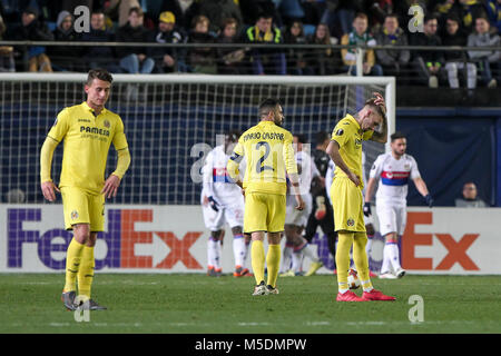 Villarreal, Espagne. Feb 22, 2018. Samu Castillejo de Villarreal CF (R) au cours de l'UEFA Europa League round de 32 2ème leg match de football entre Villarreal CF vs Olympique Lyonnais à La Ceramica Stadium le 10 février 2018. Más Información Gtres Crédit : Comuniación sur ligne, S.L./Alamy Live News Banque D'Images