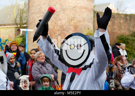 Carnaval rhénan,Rose,Lundi Lundi Gras 2018 procession dans Duelken,people,spectateurs,les fous,les costumes,D-Viersen,D-Viersen-Duelken,Hollande,Rhénanie du Nord - Westphalie,,NRW Banque D'Images