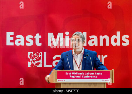 Lee Barron secrétaire régional pour la région des Midlands TUC s'exprimant lors de l'East Midlands Labour Party 2018 Conférence. Banque D'Images