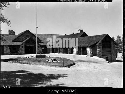 Grand Canyon Rim ni historique c'ACHÈVEMENT DE LA RECONSTRUCTION Lodge GRAND CANYON LODGE NORTH RIM, la reconstruction. Parcs de l'UTAH CO. DÉTAIL DE L'ENTRÉE DE L'unité. 13 JUILLET 1937 Banque D'Images