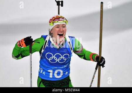 Darya DOMRACHEVA (BLR) im Ziel, jubilation, Freude, Begeisterung, Einzelbild angeschnittenes, Aktion, Einzelmotiv, Halbfigur, halbe figure. Le biathlon féminin 4x6 km relais Staffel, der Frauen am 22.02.2018 Centre de biathlon Alpensia. Olympische Winterspiele 2018, vom 09.02. - 25.02.2018 à PyeongChang/ Suedkorea. Dans le monde d'utilisation | Banque D'Images