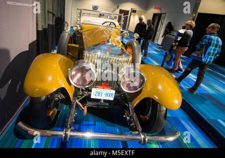 Toronto, Canada. Feb 22, 2018. Une Rolls-Royce 1925 est visible pendant le Salon International de l'Auto 2018 (CSIA) au Metro Toronto Convention Centre, à Toronto, Canada, le 22 février 2018. Avec 17 véhicules allant d'un 1907 à 1971 Thomas Flyer une Ferrari 365, ce salon de voitures se déroule du 16 au 25 février 2018 au CIAS. Credit : Zou Zheng/Xinhua/Alamy Live News Banque D'Images