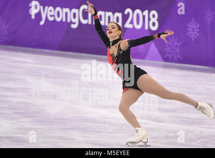 Pyeongchang, Corée du Sud. Feb 23, 2018. Isadora Williams du Brésil fait concurrence au cours de la Ladies' seul patinage libre du patinage artistique à l'occasion des Jeux Olympiques d'hiver de PyeongChang 2018, à Gangneung Ice Arena, de Corée du Sud, le 23 février 2018. Williams a obtenu la 24e Isadora place avec 144,18 points au total. Credit : Wang Haofei/Xinhua/Alamy Live News Banque D'Images