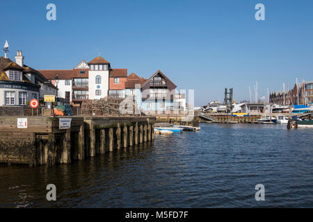 Beau Soleil d'hiver Royaume-uni Hampshire Lymington Banque D'Images