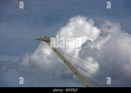 Le Darul Hana Pont sur la rivière Sarawak Kuching, Malaisie, Banque D'Images